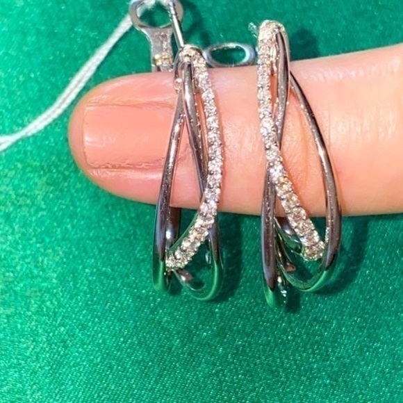 Natural Dimond stunning earrings 14k solid white gold stylish and beautiful - Picture 4 of 6